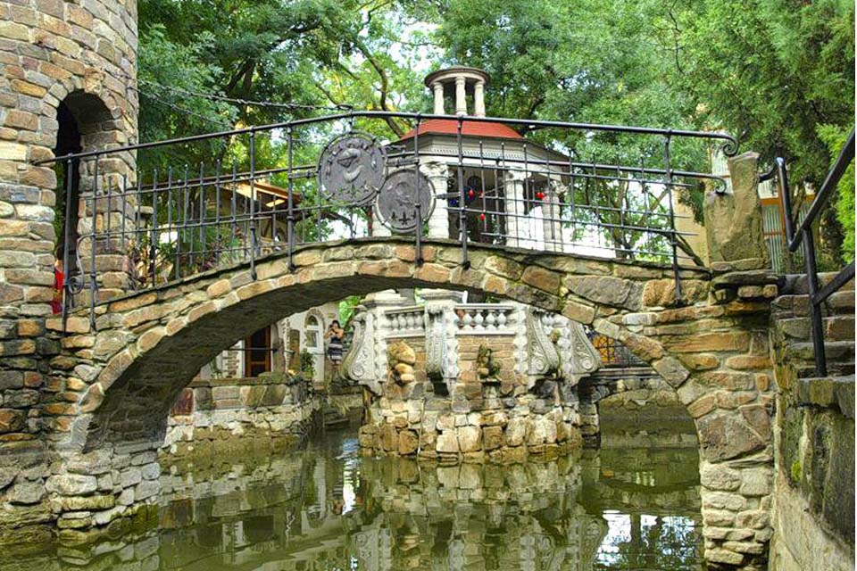 25