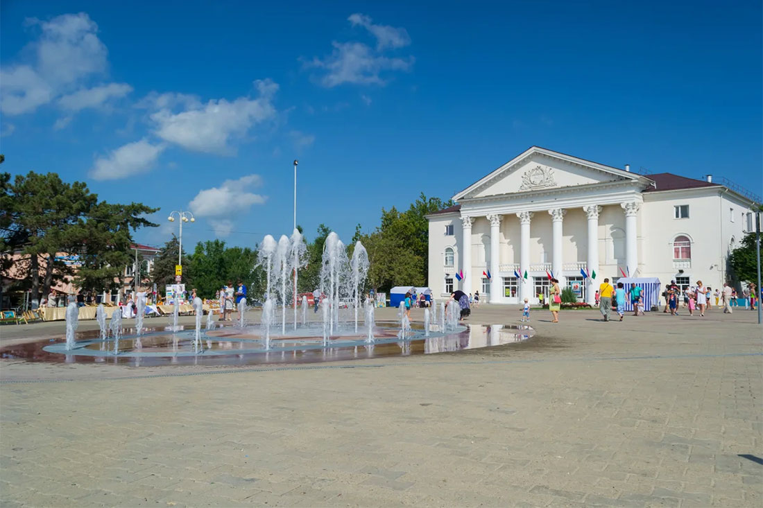 fountain-in-the-main-square