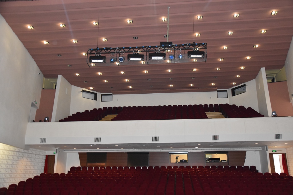 teatr.-zritelnyi-zal