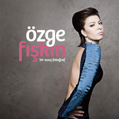 Özge Fışkın -  Bir Avuç Fotoğraf (2012)