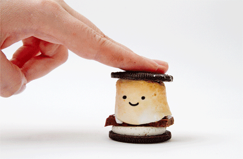 20120518-squishing-oreo-face-500-point-1