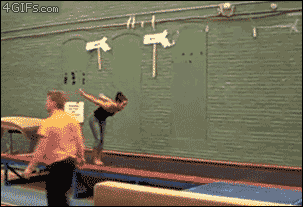 Gymnasticsfrisbeecatch