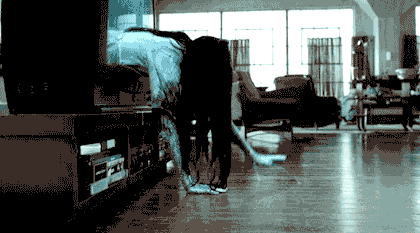 funny-gifs-getting-out-of-bed-for-school-every-morning