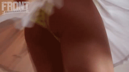 попец кружится