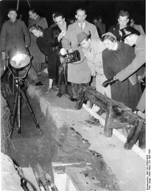 bundesarchiv_bild_183-37695-0020_altglienicke_usa-spionagetunnel_unter_ddr-gebiet