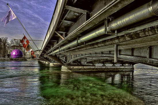 Under Pont Du Mont Blanc