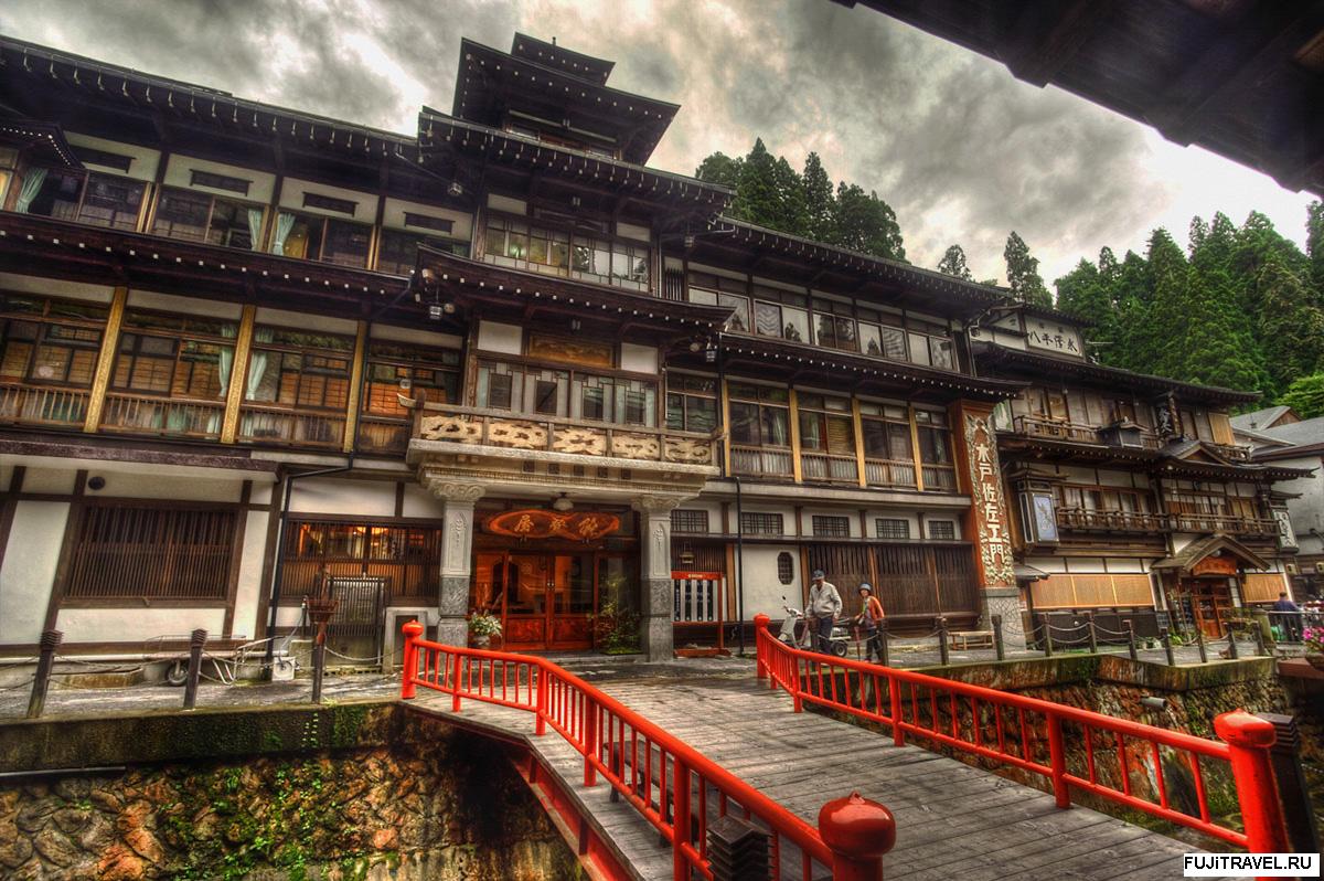 Ginzan Onsen. Ямагата. Fujiya Inn