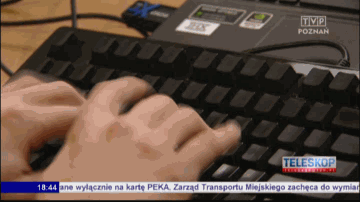 352299584