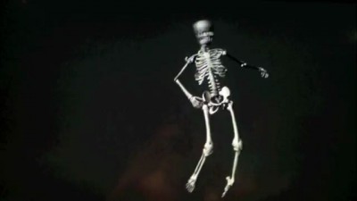 Настоящий танец скелета