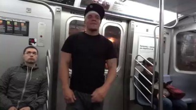 DANCE IN SABWAY.Нью-Йорское метро - Танцы в вагоне. MTA Transit