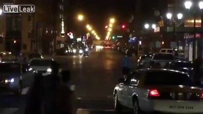 Голый наркоман