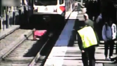 Прыгнул под поезд