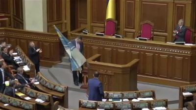 Кличко установил флаг ВМС Украины