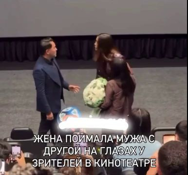 Представляете как зрителям повезло? Сразу два представления