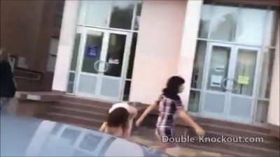 Избиение девушек кавказцем
