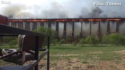 Пожар и обрушение моста в Техасе