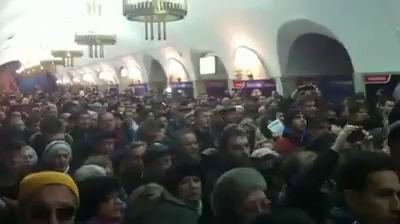 В Киеве тысячи людей спели в метро Гимн Украины