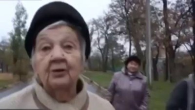 Пенсионеры Снежного уже "наелись" сладкой жизни в ДНР