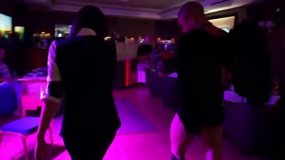 Мужской стриптиз для женщин от Каймана Ли