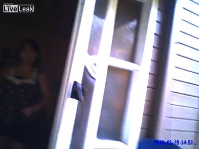 Коп застрелил суицидника с ножом