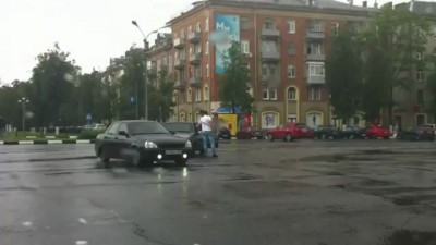 Не поделили дорогу в Жуковском (16 июня 2012).avi