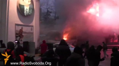 Беспорядки на улице Грушевского в Киеве.