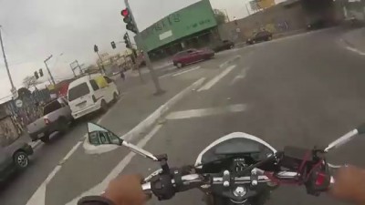 Бандит застрелен при попытке ограбить мотоциклиста
