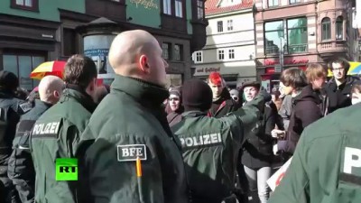 Протест против строительства мечети в Германии