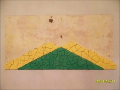 Ямайский флаг. Декоративная мозаика своими руками