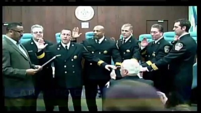 Американские пожарные принимают присягу на iPad