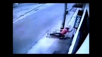 Impresionante choque de una moto en Ocaña