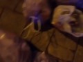 Барыга раскидывает мусор