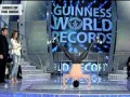 Мировой рекорд вращения на голове