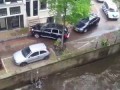 Гонки мажоров в Амстердаме - катер против Порш Кайен