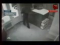 Убийство продавца в салоне моб связи попало на камеру