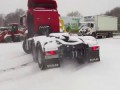 Дрифт на грузовиках. Управляемый занос MAN TGS 6x4. Водитель фуры (дальнобойщик) против Снега
