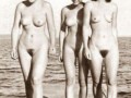 Ангела Меркель с подругами на пляже, 1973 год