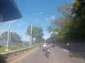 Водитель Рейндж Ровера давит мотоциклистов