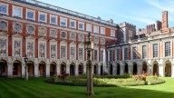 At_Hampton_Court_Palace_2024_024