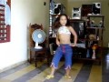 Niña cubana bailando regaeton. Cuba. Provincia de las Tunas