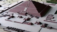 Teotihuacán_-_Modell_Sonnenpyramide