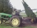 Тракторист против дерева (Tractor vs bush)