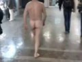 Голый мужик в метро кожуховская